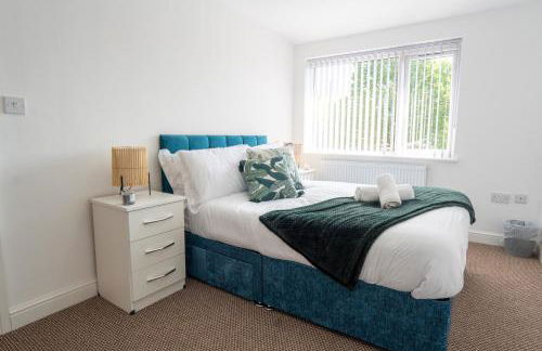 Heartland House, 7 Spacious Bedrooms Sleeps 4 plus, near NEC, JLR,BHX - Foto 27