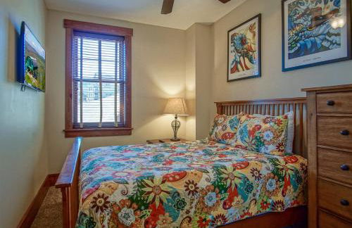 Slope side 8 BR at Sanctuary Majestic Mountain Top Estate 4800 square feet of quality sleeps 16 - Foto 50