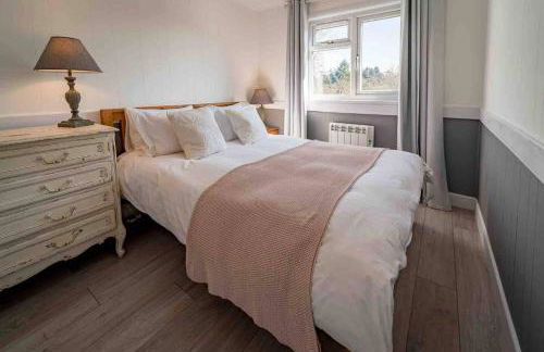 Cedar Cabin Overlooking Bedgebury Forest - Foto 3