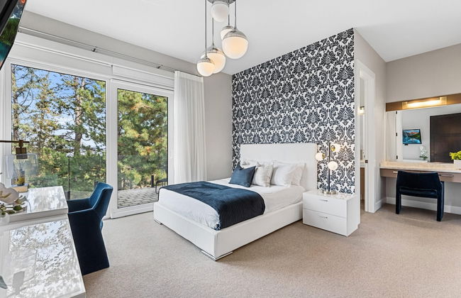 Lakeview Luxury Home in Vineyard w Infinity Pool hot tub - Photo 47