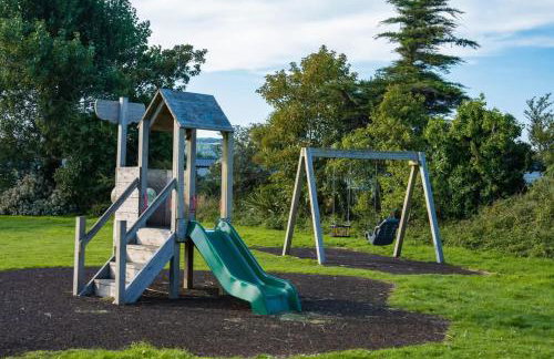 Delightful two bedroom caravan on Par Beach. - Foto 28