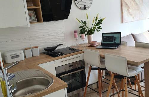 Apartment Magic - Photo 26