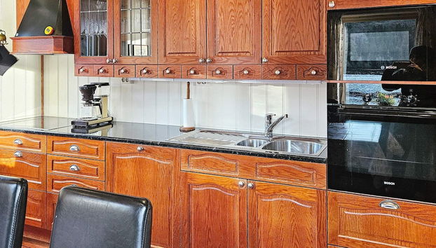 6 Person Holiday Home in Bygstad - Foto 5, Cocina privada