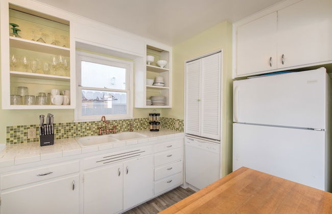 Ventura Beach Cottage - Photo 24