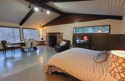 Riverside Home With a Rustic Charm - Foto 3