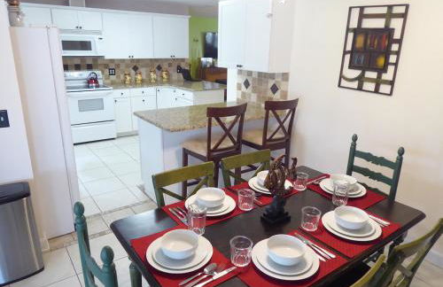 Perfecto Mundo 3, Orlando Area 5BR-2BA-Outdoor Pool-Jacuzzi-Billiard - Foto 15