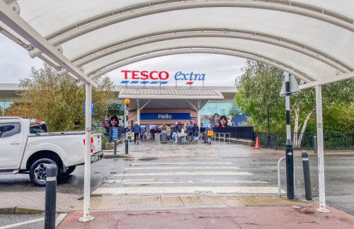 Multiple 2-Bedroom Apartments near Harry Potter Studios - 2-Minute walk to Bushey Station - 20 Minutes to London Euston - Ideal for Families & Business - Free Parking - Foto 29