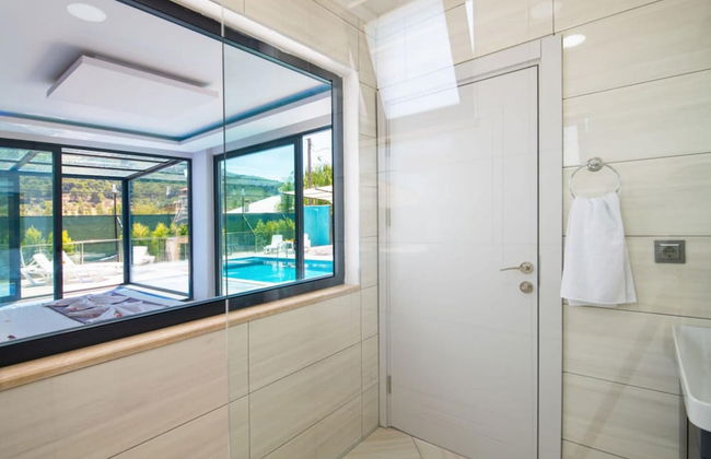 Dreamy Villa With Private Pool and Jacuzzi in Kas - Foto 52
