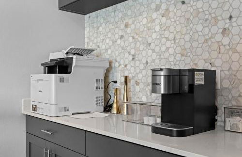 Deluxe 2BR Near Amp, Culture & Walmart wPool - Photo 51