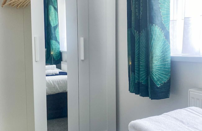 Phoenix House - Photo 5