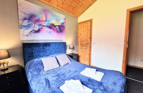 Kingfisher Lodge - Private Hot Tub - Infrared Sauna - Dog Friendly - Photo 14