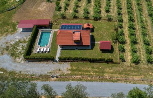 Lovely Home In Gospic With Sauna - Photo 18