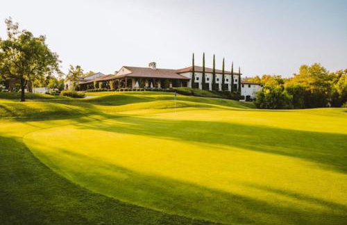 Entire Private Home with 5 Bedrooms 4 Bathrooms, 3-Acres Estate, 3000 sqft, near Winery in Fallbrook, Available Now - Foto 61