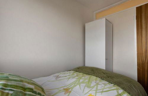 Baywatch Sea View Retreat - Photo 31