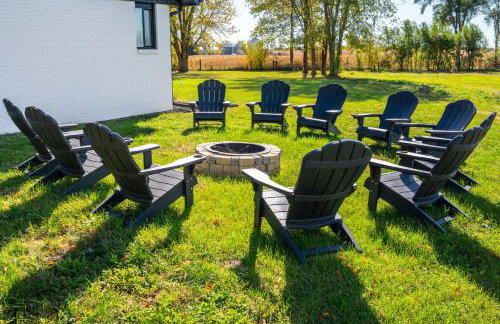 Private 4BR Estate on 11 acres, Game Room, Near Hospitals & Casino - Foto 3