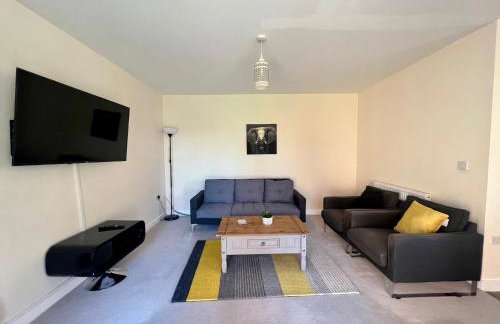 Spacious 2-bedroom house with free parking - Foto 5