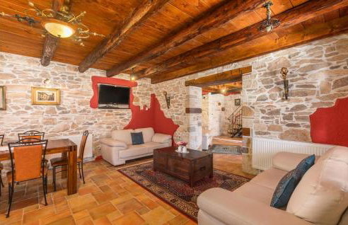 3 Bedroom Nice Home In Plovanija - Foto 4