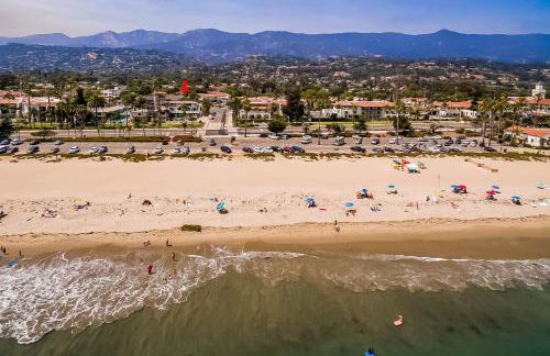 Santa Barbara Beach Cottage - Photo 11