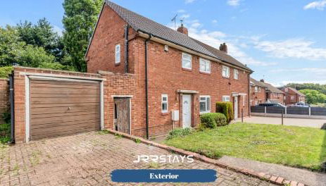 Dudley - Stylish 3 Bedroom Sleeps 6 Wi-Fi - JRR Stays - Foto 5