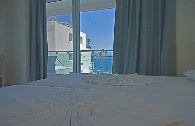 Bristol Sea View Apartments - Photo 17