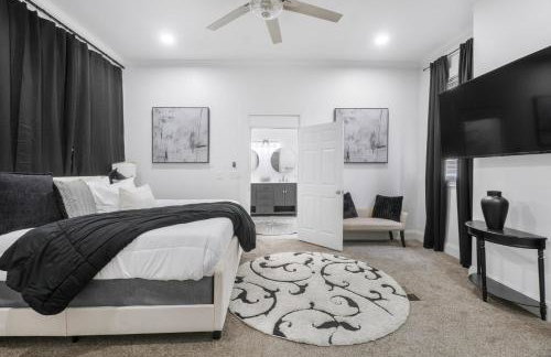 Family-Friendly 5BR | Sleeps 15 | 3 mins Downtown! - Foto 51