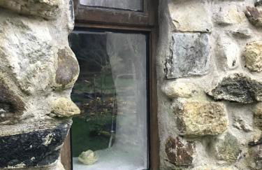 Tiny Cosy Snug - Photo 12