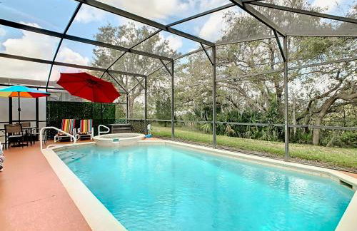 Spacious family home w pool & game room - Photo 2