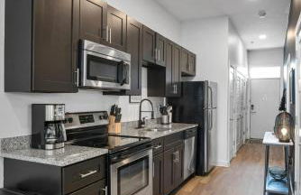 Walk to Vanderbilt and Belmont - Shuffle Board and Free Parking - Foto 7