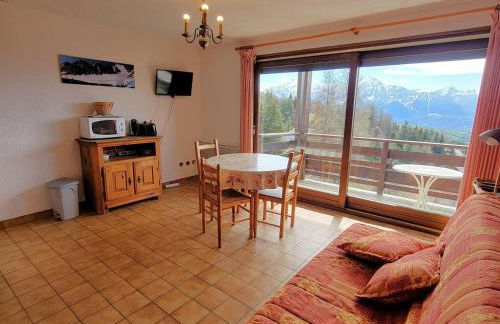 Appartement 6 pers. proche station avec balcon et parking privatifs - FR-1-393-90 - Foto 1