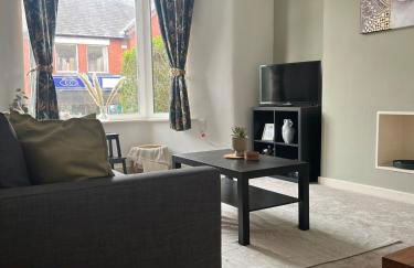 1 Bed Apartment Marple with Work Space - Foto 2