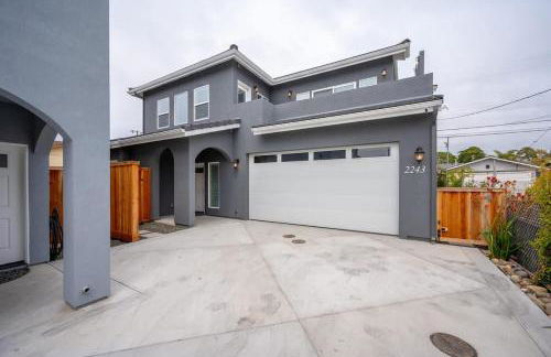 Game Room! Rooftop Deck! Sleeps 11 - Photo 7