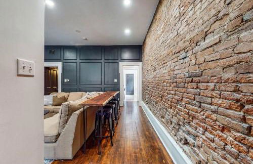 Luxury 8 Bed/4 Ba NuLu Home Private yard/parking - Foto 21