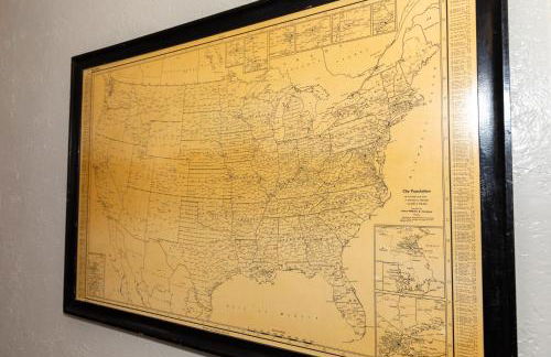 Charming School House with Large Pool - Foto 78