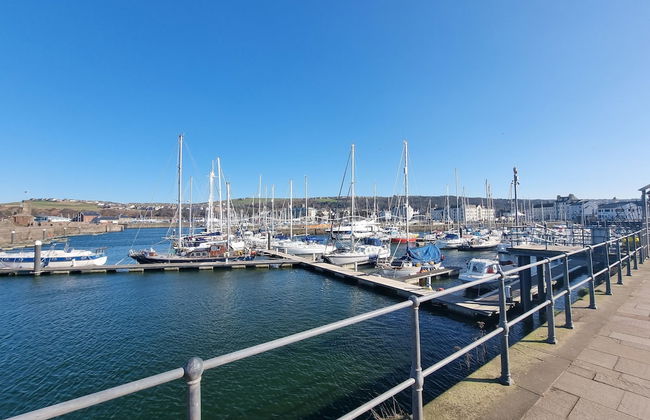 Impeccable Beachfront 2-bed Cottage in St Bees - Photo 25