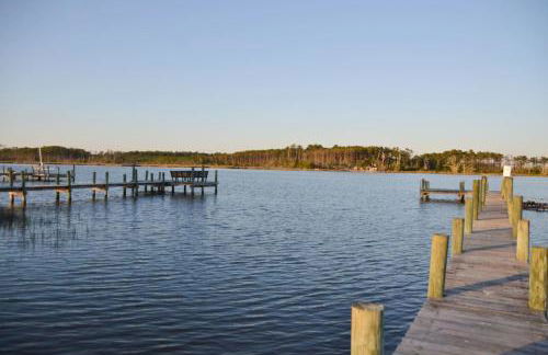 Waterfront Home 3BR King bed Private Dock - Foto 9