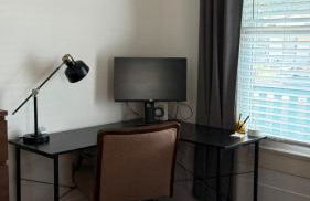 Updated Vintage Oasis, Near Downtown & Stadiums, Huge Yard - Foto 54