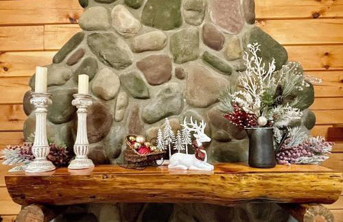 Breath of Heaven Cabin- Hot Tub, Deck, Pond, PETS - Foto 44