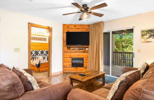 Cozy Timbers - Charming Condo for 6 with Resort-style Amenities - Foto 7