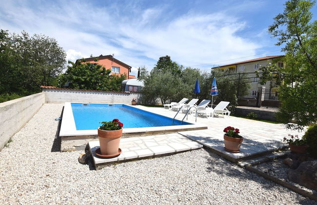Lovable Apartment, Pool With Deckchairs, Fenced Garden With Grill, Wifi and Airco - Foto 10