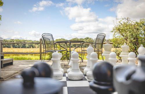 Relaxing Retreat - The Shepherds Hut - Hot Tub - By Tempstay - Foto 29
