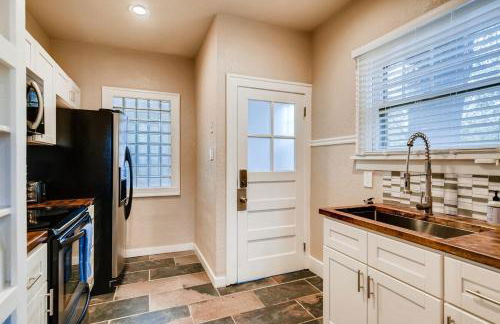 Olympic House Downtown w Hot Tub Fire pit & BBQ - Foto 16