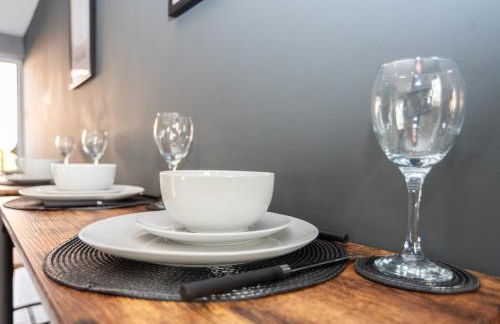 Dawley ProStay – Parking + Fast WiFi - Photo 9