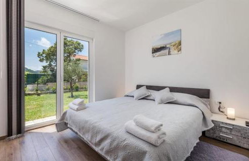 Awesome Home In Drazice With Wifi - Foto 6