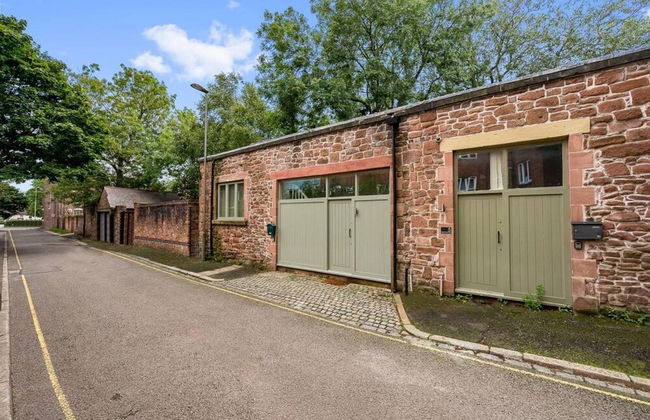 Host Apartments The Georgian Coach House 2 - Photo 35