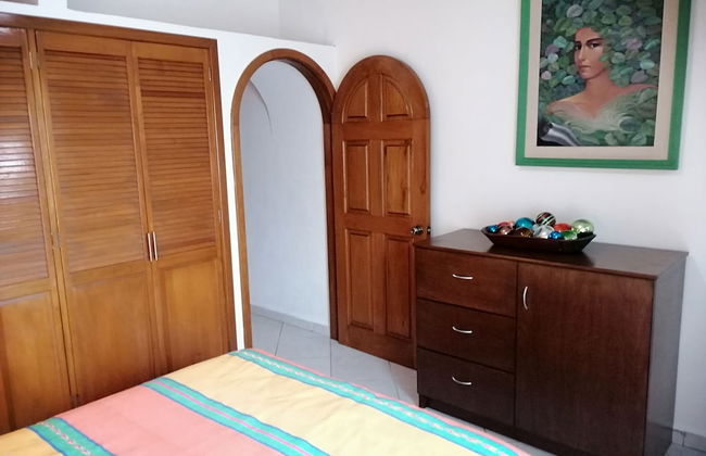 Beautiful Apartment Calle Tordo - Photo 8