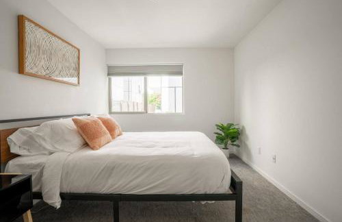 Stylish Urban Retreat w Rooftop Deck - Foto 12