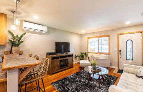 Chic, and Cozy, Centrally Located getaway - Foto 13