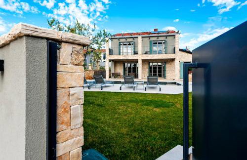 Villa Art Renata with Pool & Sauna - Photo 60