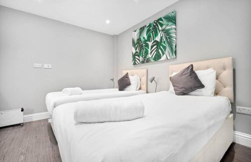 Grand 5 Bedrooms and 3 Bath Birmingham Home - Foto 42