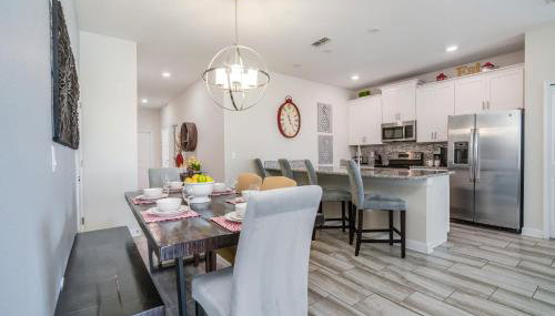 Stunning Lakeview Townhome w/ Private Pool! - Foto 3